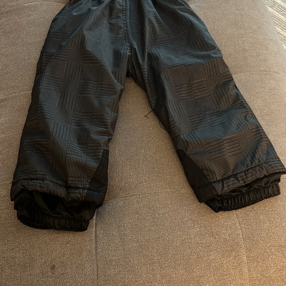 Weatherproof. Snowsuit. Size 2T. Easy on and off. - Picture 6 of 11